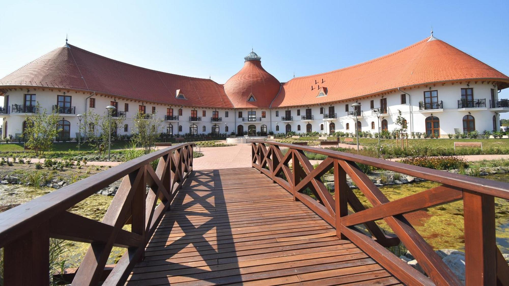 Hungarikum Hotel Lakitelek Eksteriør bilde